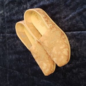 Sparkling Metallic Rose Gold TOMS Women's Size 7 Alpargatas